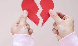 Kırık kalpler durağında inecek var: Kardiyoloji uzmanı, ''kırık kalp sendromu''na karşı uyardı!