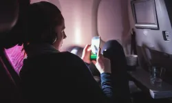 Uçaktayken cep telefonunun kapatılmasının nedeni buymuş!