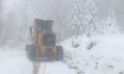 Kastamonu'nun ilçesinde kar küreme çalışmaları sürüyor!