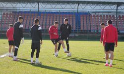 Kastamonuspor Teknik Direktörü Fırat Gül: En büyük silahımız takımımızın bütünlüğü
