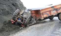 Çorum'da devrilen traktörün sürücüsü yaralandı