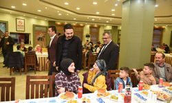 Kaymakam ve Başkan, iftar sofrasında çocuklarla bir araya geldi