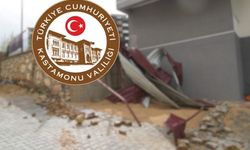 Kastamonu Valiliği: '72 yerde çatı uçtu, 6 vatandaşımız yaralandı'