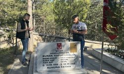 Kastamonu'da Ramazan Bayramı dolayısıyla şehitlik ziyaret edildi...