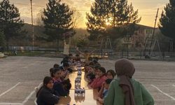 Taşköprü’de öğrenciler okul bahçesinde iftar açtı