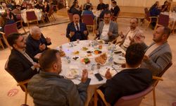 Taşköprü'de Başkan Arslan ve AK Parti ekibi Vezirköprülüler Derneği iftarına katıldı