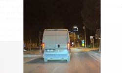 Kastamonu'da tehlikeli yolculuk! Minibüs yol vermedi! (video haber)