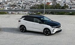 Opel'in nisan ayı fiyatlarını gören bayilere koşuyor