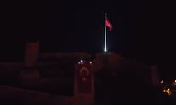 CHP, Kastamonu Kalesine bayrağı astı (video haber)