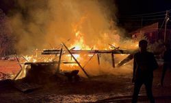 Hanönü'de iki evi alevler sardı! Başkan Yamalı, yangın bölgesinde!