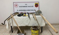 Kastamonu'da define avcılarına suçüstü baskın: 5 gözaltı