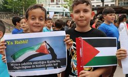 Amasya'da ilkokul, ortaokul ve lise öğrencileri İsrail'i protesto etti