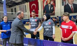 Salıpazarı'nda düzenlenen Gençlik Haftası Voleybol Turnuvası sona erdi