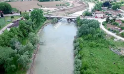 Ailesi ile pikniğe giden genç kız, nehire düşüp hayatını kaybetti!