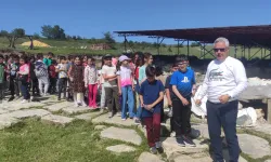 Taşköprü'deki bu okulun öğretmen ve öğrencileri Pompeiopolis Antik Kenti'nde