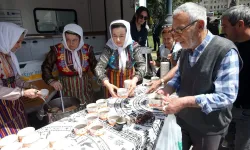 Kastamonu'daki etkinlikte coğrafi işaretli kara çorba ikram edildi