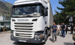 Amasya'da düzensiz göçmenleri taşıyan tırın yabancı uyruklu sürücüsü tutuklandı