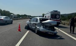 Anadolu Otoyolu'nun Düzce kesiminde iki aracın karıştığı kazada 3 kişi yaralandı