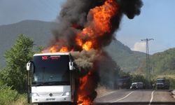 Kastamonu'da facia! Yolcu otobüsü alev topuna döndü! 12 yolcu, 4 personel vardı! (11 Temmuz 2024)