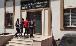 Kastamonu'da yakalandılar: Yaşlı çifti kendilerini jandarma olarak tanıtıp dolandırdılar!