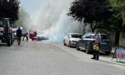 Taşköprü'de seyir halindeki araç alev aldı!