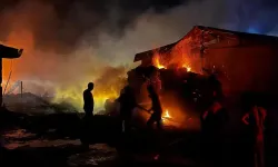 600 saman balyasının kül olduğu Kastamonu’da geceyi alevler aydınlattı