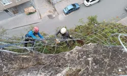 Kastamonu'nun tarihi kalesine deprem önlemi: Çelik ağlarla örülüyor!