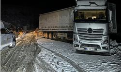 Kastamonu'da TIR kaydı, yol ulaşıma kapandı