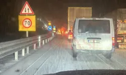 Kastamonu'da Ilgaz 15 Temmuz İstiklal Tüneli'nde kar yağışı trafiği felç etti!