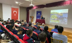 Prof. Dr. Şeker Kastamonu'da üniversite öğrencileri ile buluştu