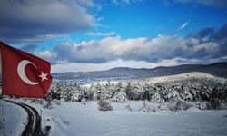 Taşköprü'ye kar yağıyor! (görüntülü haber)