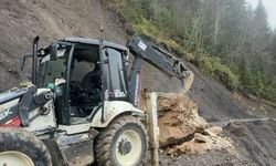 Kastamonu'da kaya düşen köy yolu ulaşıma açıldı