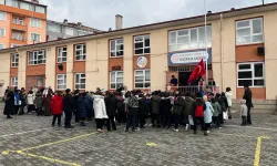 Kastamonu'da öğrenciler karne mutluluğu yaşadı!