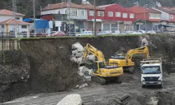 Kastamonu'nun ilçesinde çalışma esnasında istinat duvarı çöktü!