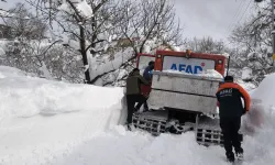 Kastamonu’da zorlu kurtarma: Yoğun karda kalp krizi geçiren hasta için yol açıldı!