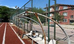 Kastamonu'nun en kötü futbol sahası: Gören duyan yok mu?