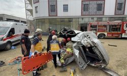Korkunç Kaza: Otomobil 50 Metreden Şarampole Uçtu 2 Kişi Yaralandı