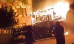 Garaj yangını mahalleliyi sokağa döktü