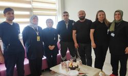 Kastamonu'da sağlık çalışanları pasta kesti