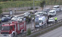Feci kaza: Otomobil otobüse çarptı! 1 ölü, 4 yaralı (görüntülü haber)