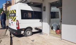 Faciadan dönüldü: Öğrenci servisi iş yerine daldı