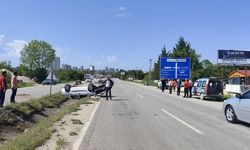Kastamonu Girişinde Korkutan Kaza: Araç Ters Döndü, 3 Yaralı!