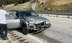 Kastamonu'nun ilçesinde otomobil kamyona çarptı: 2 yaralı var! (Detaylar)