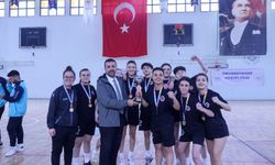 KÜ Kadın Futsal Takımı namağlup şampiyon!