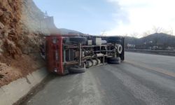 Kastamonu'daki feci kazada tonlarca ürün yola saçıldı