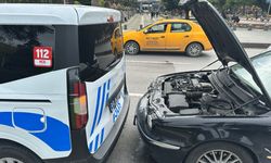 Polis ekip aracına arkadan çarptı!
