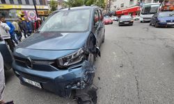 Kaza ucuz atlatıldı: Beton mikseri ve ticari araç kazaya karıştı