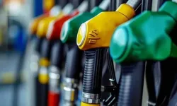 Akaryakıt Fiyatlarına Yeni Zam: Benzin 50 TL’yi Aştı, Motorine de Artış Yolda!