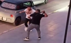Cadde ortasında bıçaklı ve kemerli kavga: 1 yaralı