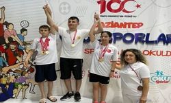 Görmeden kulaç attı: Kastamonulu genç, Türkiye Şampiyonu oldu